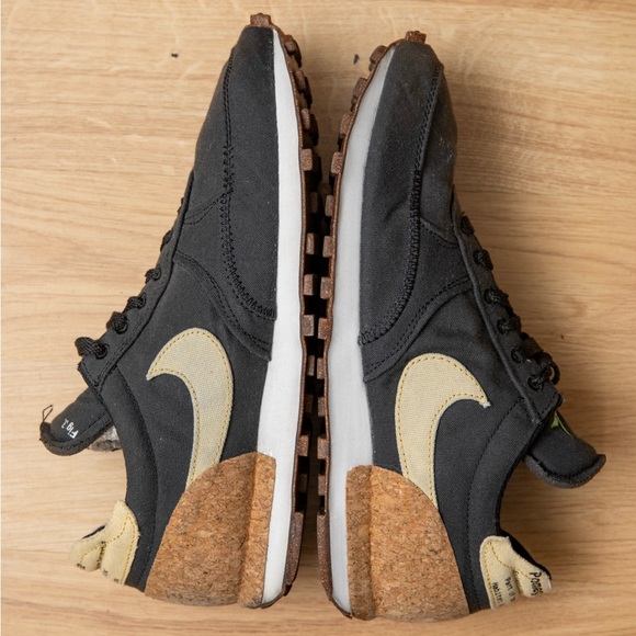 Nike Dbreak Type Pomegranate Black/White/Volt/Solar Flare Shoes - Picture 2 of 7